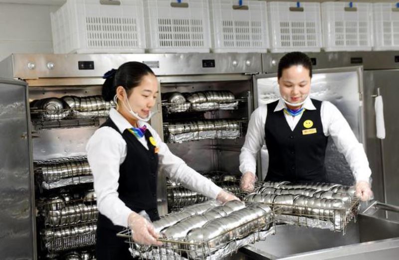 北京金丰餐饮、大通饭庄捐赠鹿胶、阿胶助力武汉抗疫英雄。