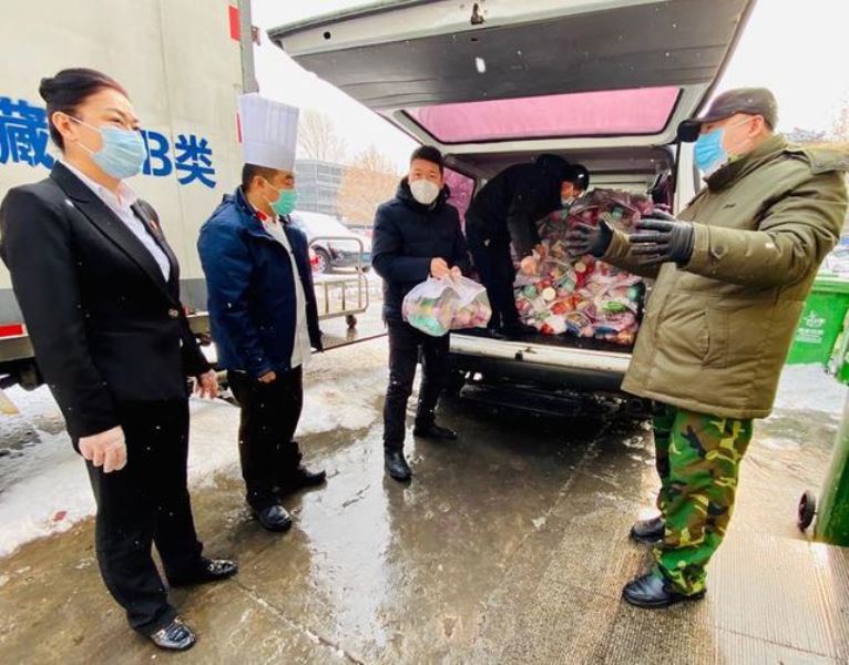 北京金丰餐饮、大通饭庄捐赠鹿胶、阿胶助力武汉抗疫英雄。