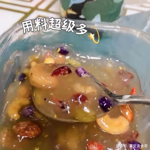 若条件允许，中年女性常吃这4种食物，补气血又养颜，拒绝黄脸婆老金磨 方坊黑芝麻丸正品官方旗舰店无糖黑芝麻球五黑桑葚丸零食淘宝月销量1万旗舰店老金磨 方坊黑芝麻丸正品官方旗舰店无糖黑芝麻球五黑桑葚丸零食¥59¥119¥40¥40北京同仁堂营养早餐桂花坚果藕粉藕粉羹代餐冲饮谷物特产果干蜜饯 一罐装*500g京东好评率94%无理由退换旗舰店北京同仁堂营养早餐桂花坚果藕粉藕粉羹代餐冲饮谷物特产果干蜜饯 一罐装*500g¥79.9¥50¥50张太和红枣枸杞阿胶固元糕200g\\盒 阿胶糕即食固元膏 2盒京东月销量1000好评率98%无理由退换官方店旗舰店张太和红枣枸杞阿胶固元糕200g\\盒 阿胶糕即食固元膏 2盒¥89.9七度方益颜糕养生糕红豆枸杞养颜糕官方正品旗舰店买二送一淘宝旗舰店七度方益颜糕养生糕红豆枸杞养颜糕官方正品旗舰店买二送一¥59